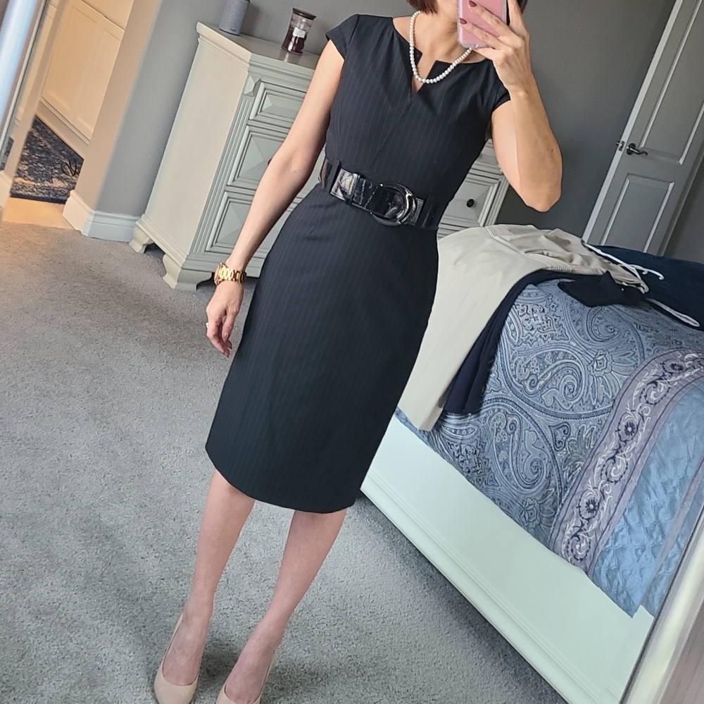 Professional Dress - Picture 3 of 6